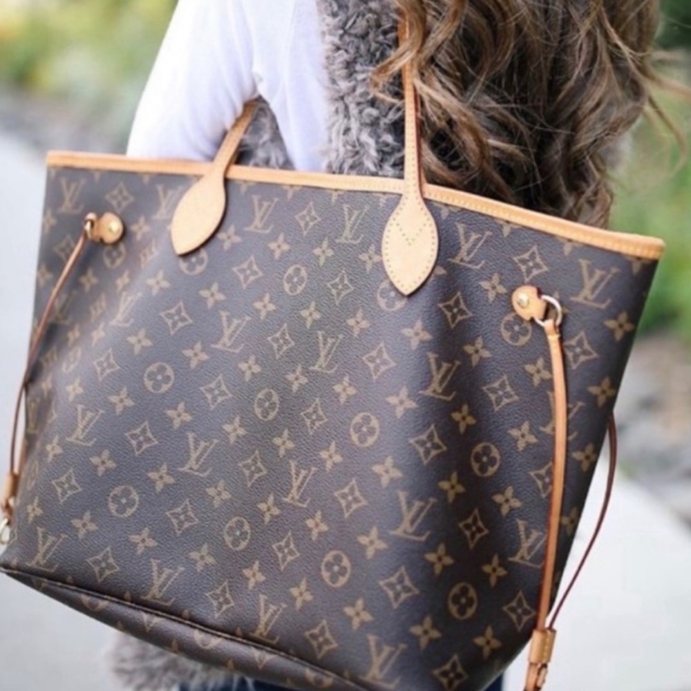 💯 authentic The Louis Vuitton MM